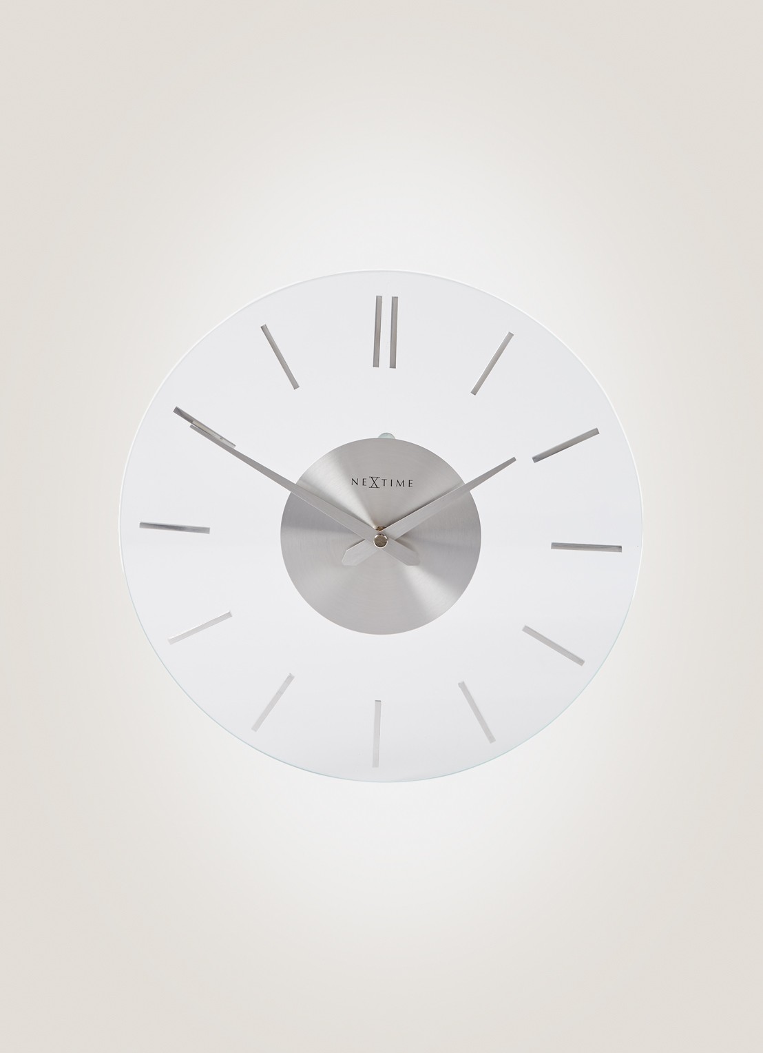 NeXtime Stripe wandklok 26 cm - voorkant 2 gebroken wit
