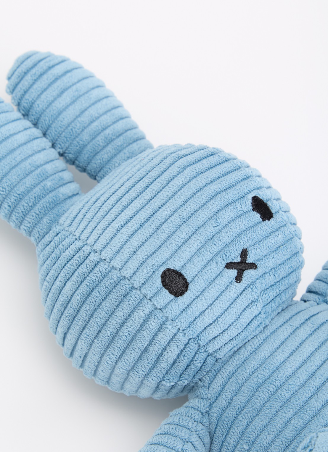 Nijntje Nijntje knuffel 23 cm - detail 2 lichtblauw