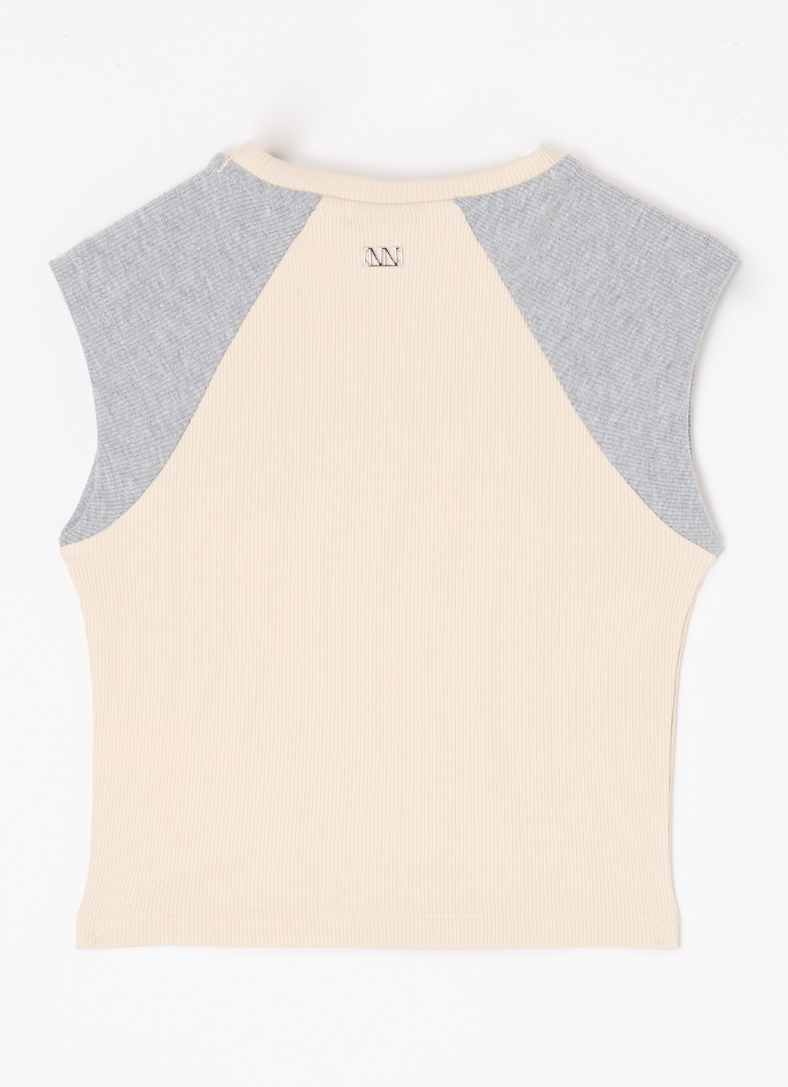 NIK&NIK T-shirt met logoborduring - voorkant 2 beige