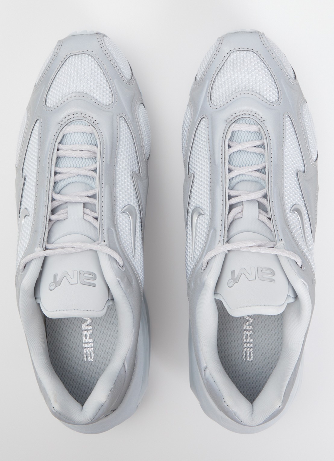 Nike Air Max Muse sneaker met mesh details en metallic finish - detail 4 zilver