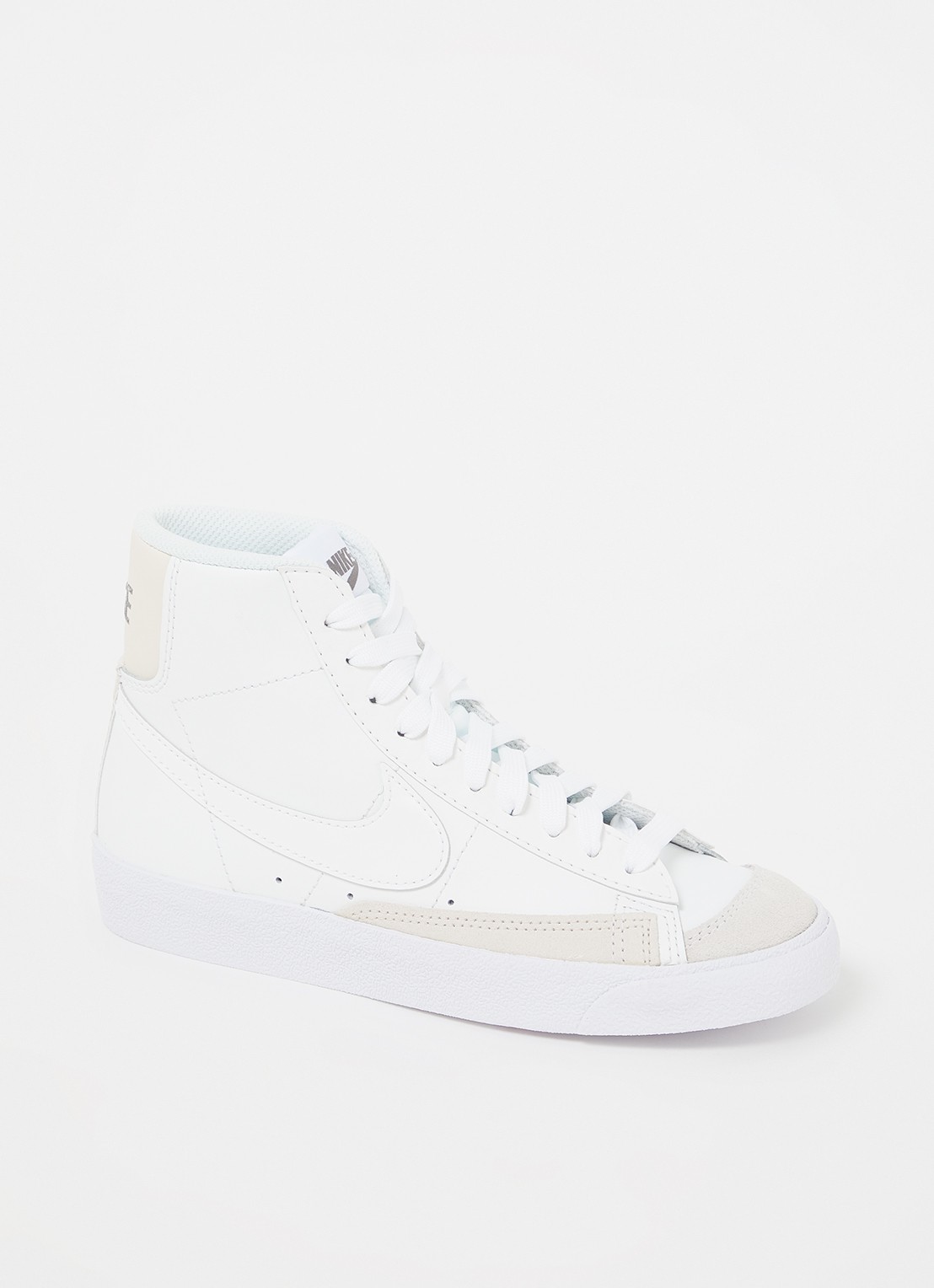 Nike Blazer Mid '77 sneaker met suède details  - voorkant lichtgeel