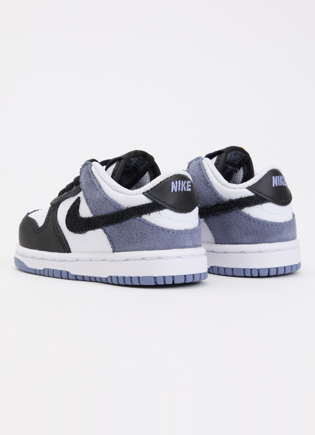 Nike Dunk Low sneaker met leren details - achterkant zwart
