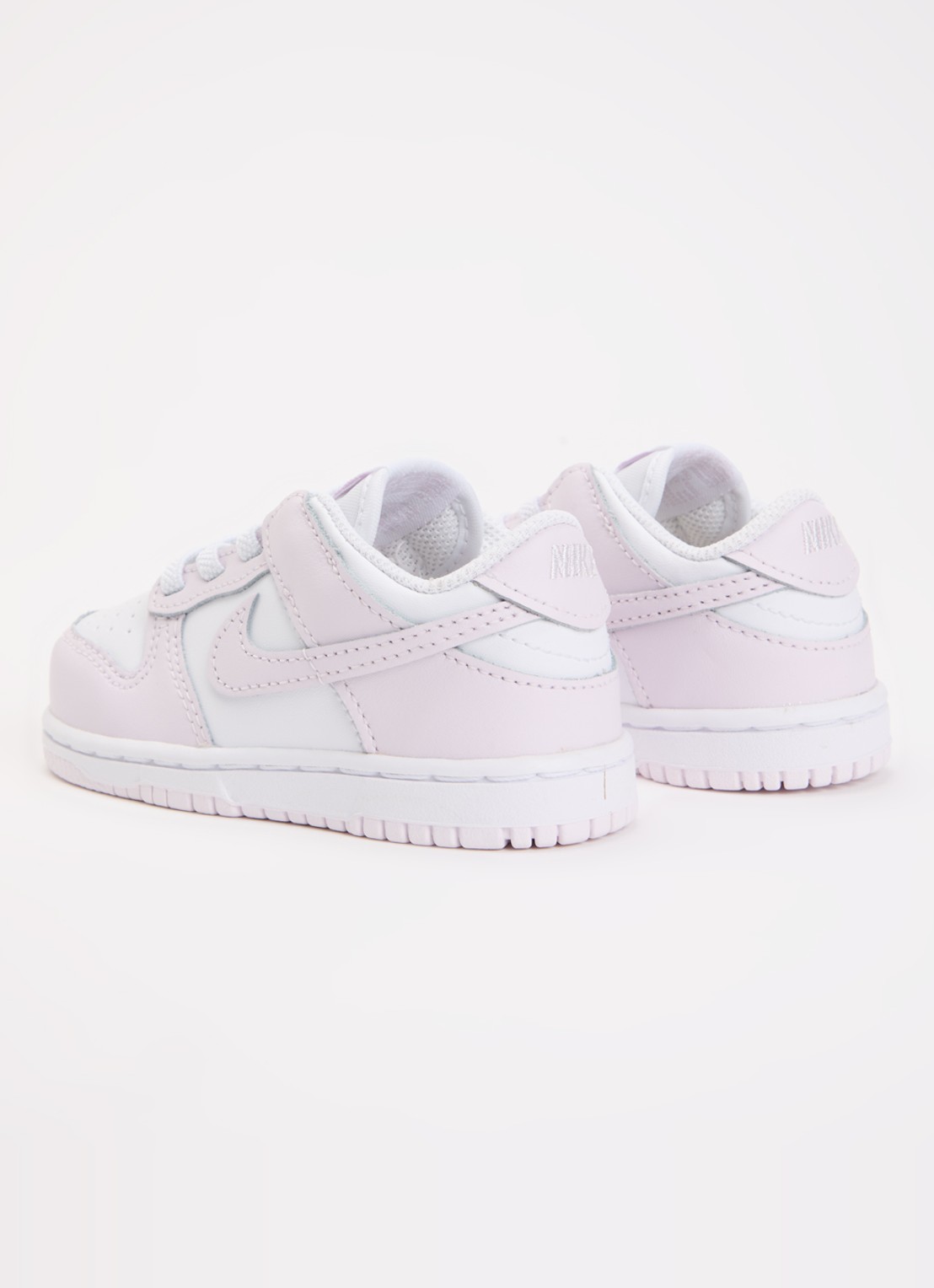 Nike Dunk Low sneaker met logo - achterkant 3 lichtroze