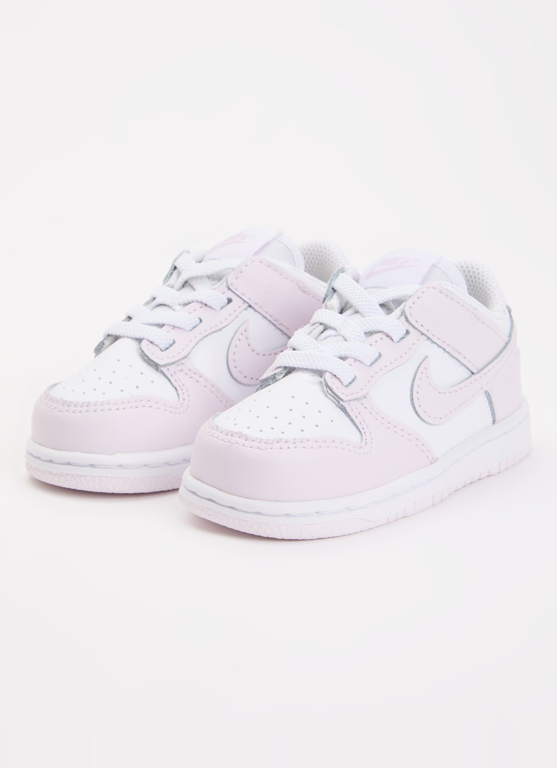 Nike Dunk Low sneaker met logo - voorkant 2 lichtroze