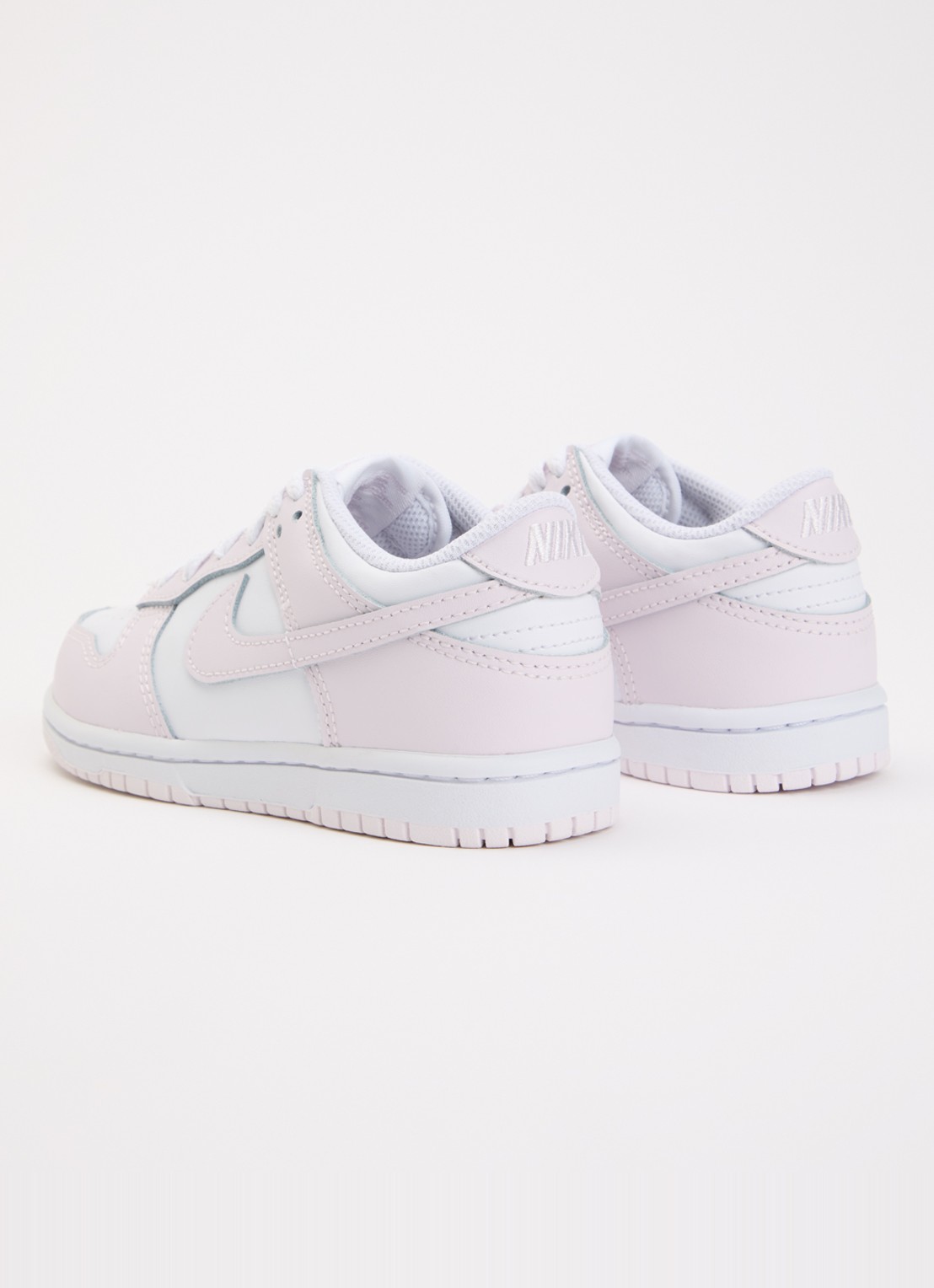 Nike Dunk Low sneaker van logo - achterkant 3 lichtroze