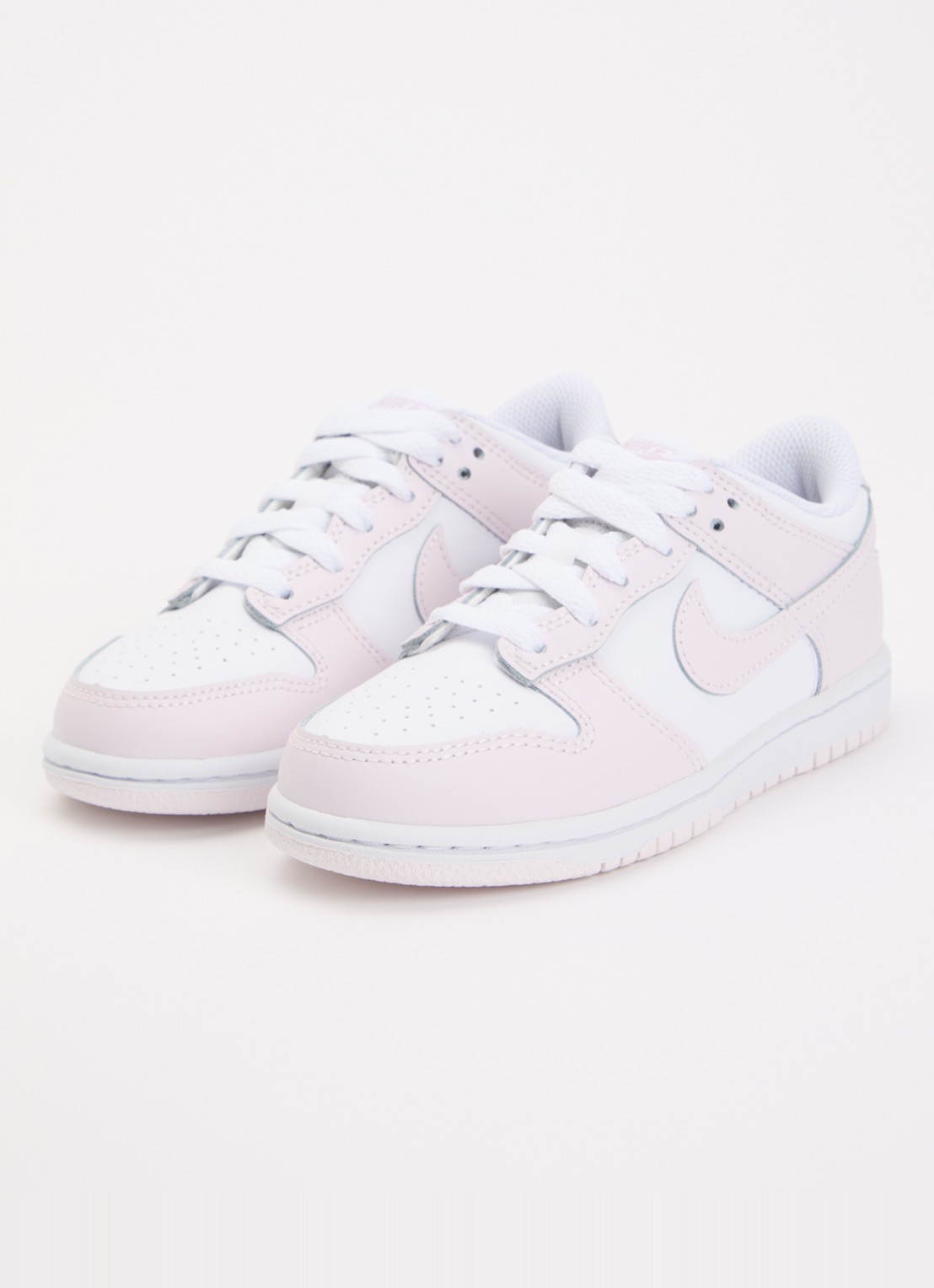 Nike Dunk Low sneaker van logo - voorkant 2 lichtroze