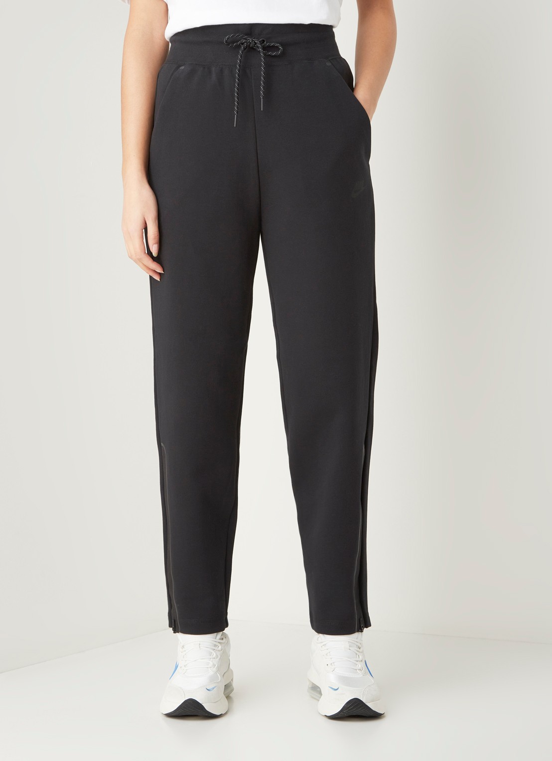 Nike High waist tapered fit cropped joggingbroek met logo - detail zwart