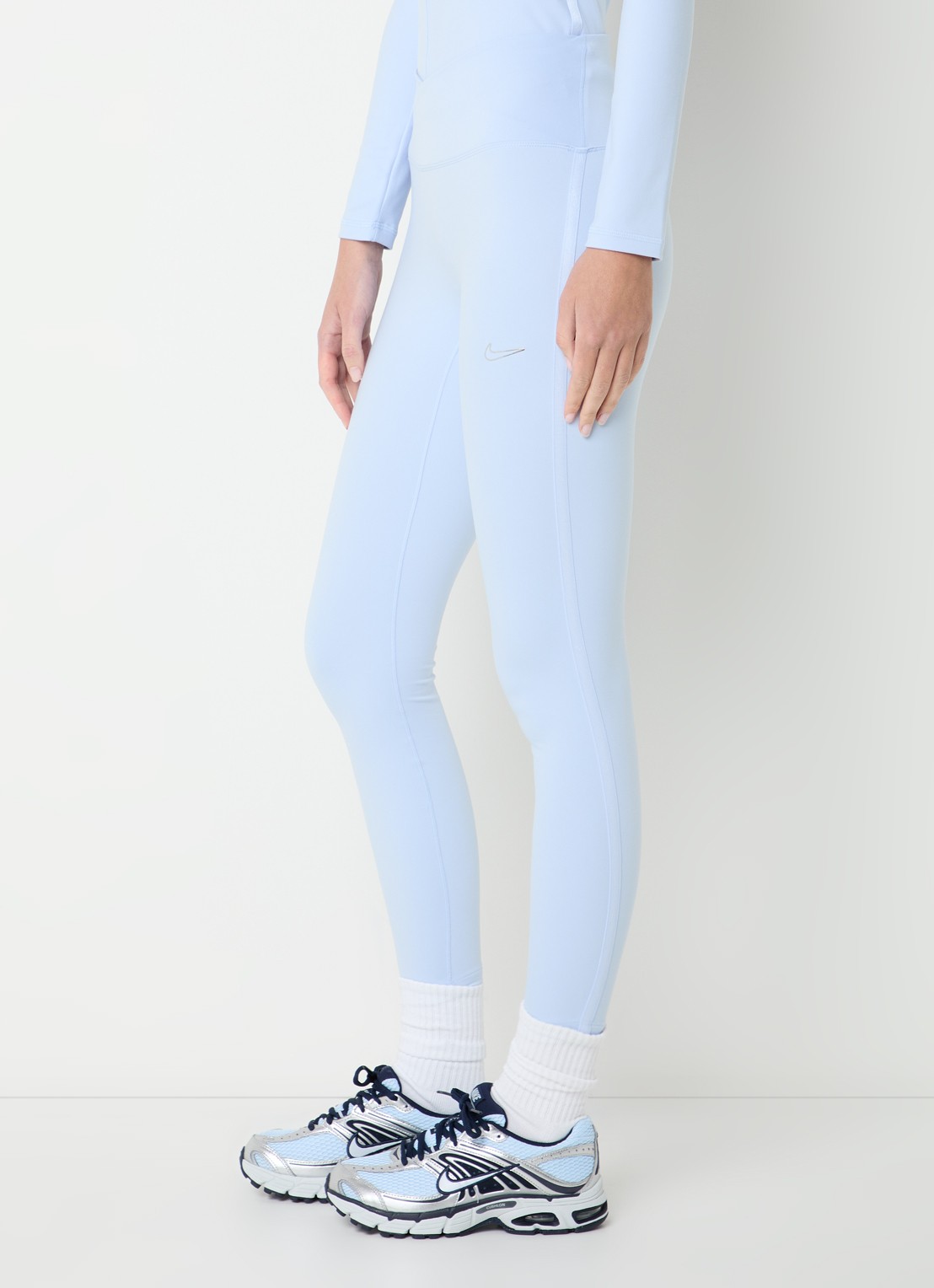 Nike One high waist cropped trainingslegging met dri-FIT en logo - detail 4 lichtblauw