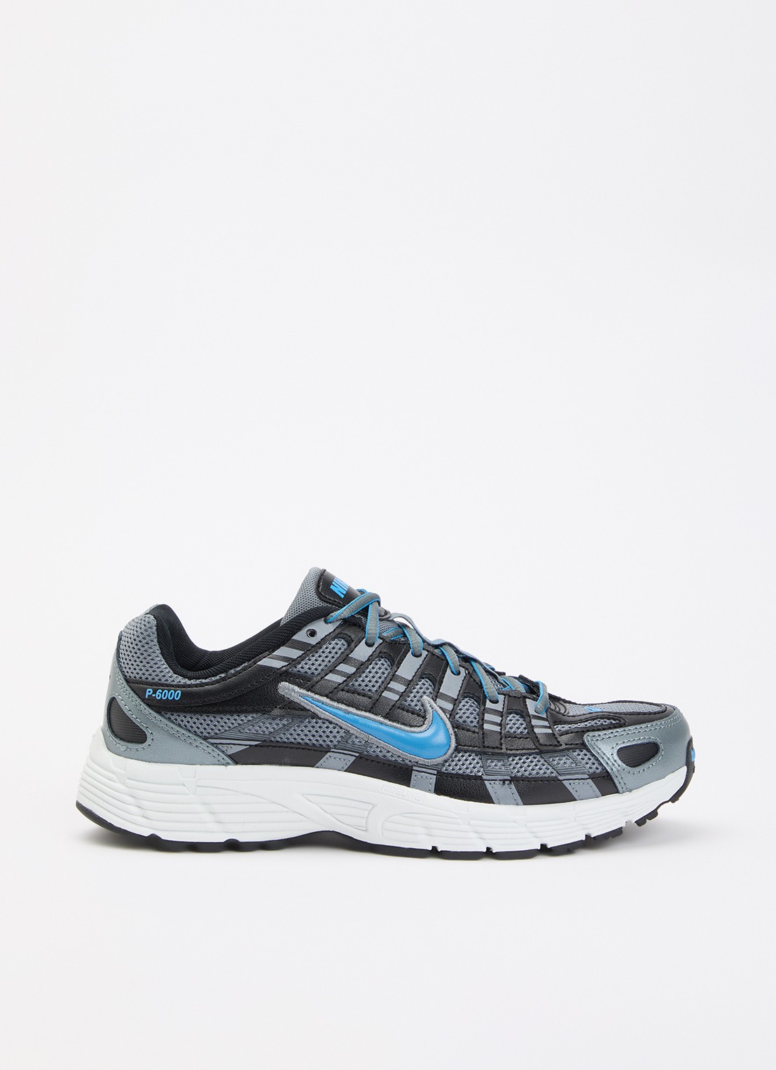 Nike P-6000 sneaker met leren details - voorkant staalblauw