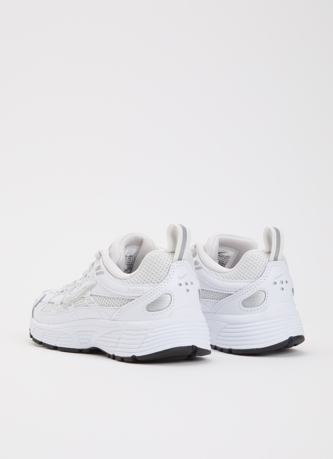 Nike P-6000 sneaker met mesh details - achterkant 2 wit
