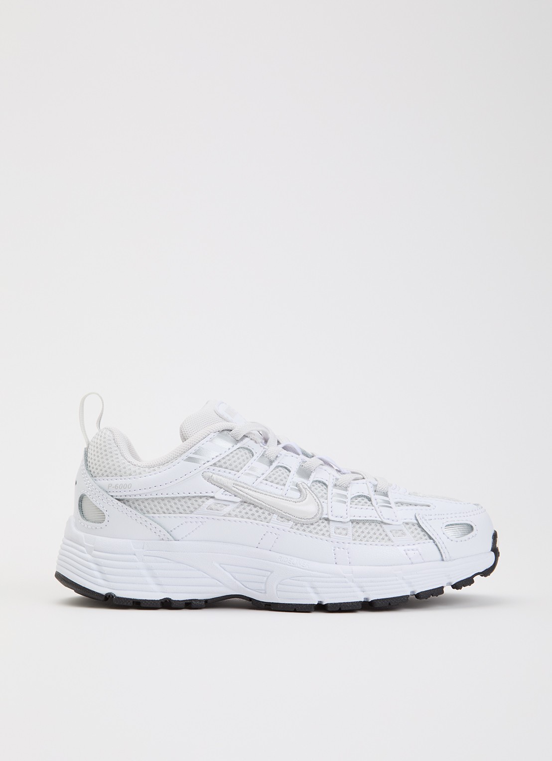 Nike P-6000 sneaker met mesh details - voorkant 3 wit