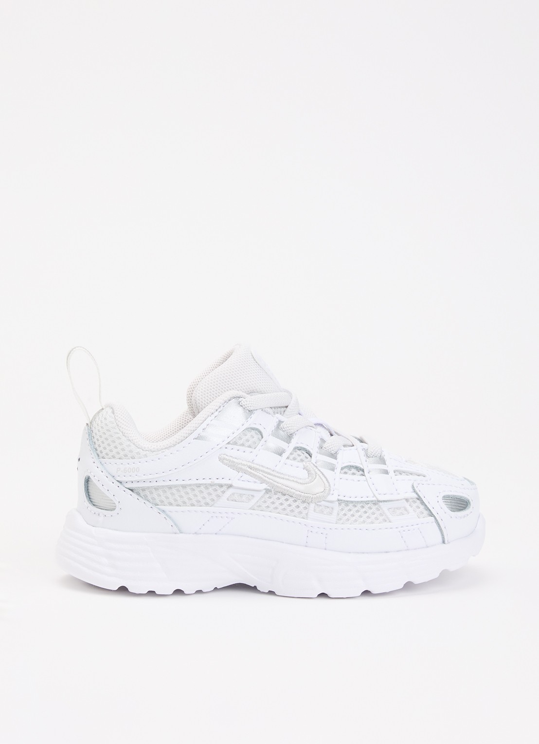 Nike P-6000 sneaker met mesh details - voorkant 3 gebroken wit