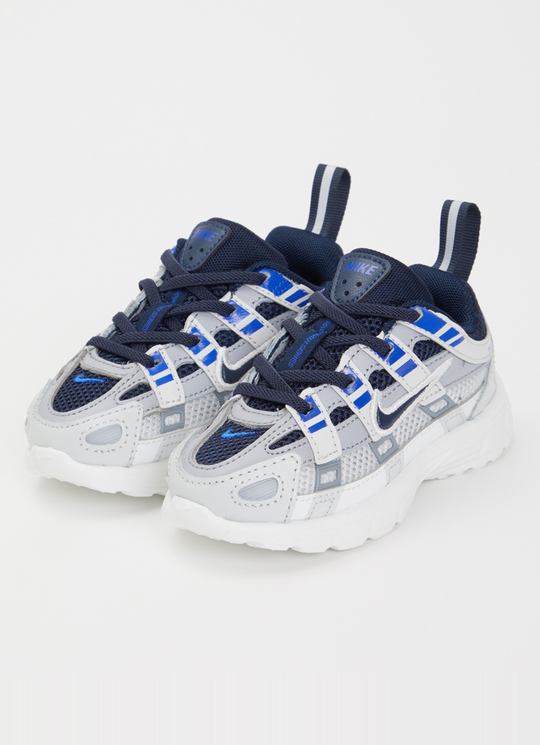 Nike P-6000 sneaker met mesh details - voorkant 4 donkerblauw