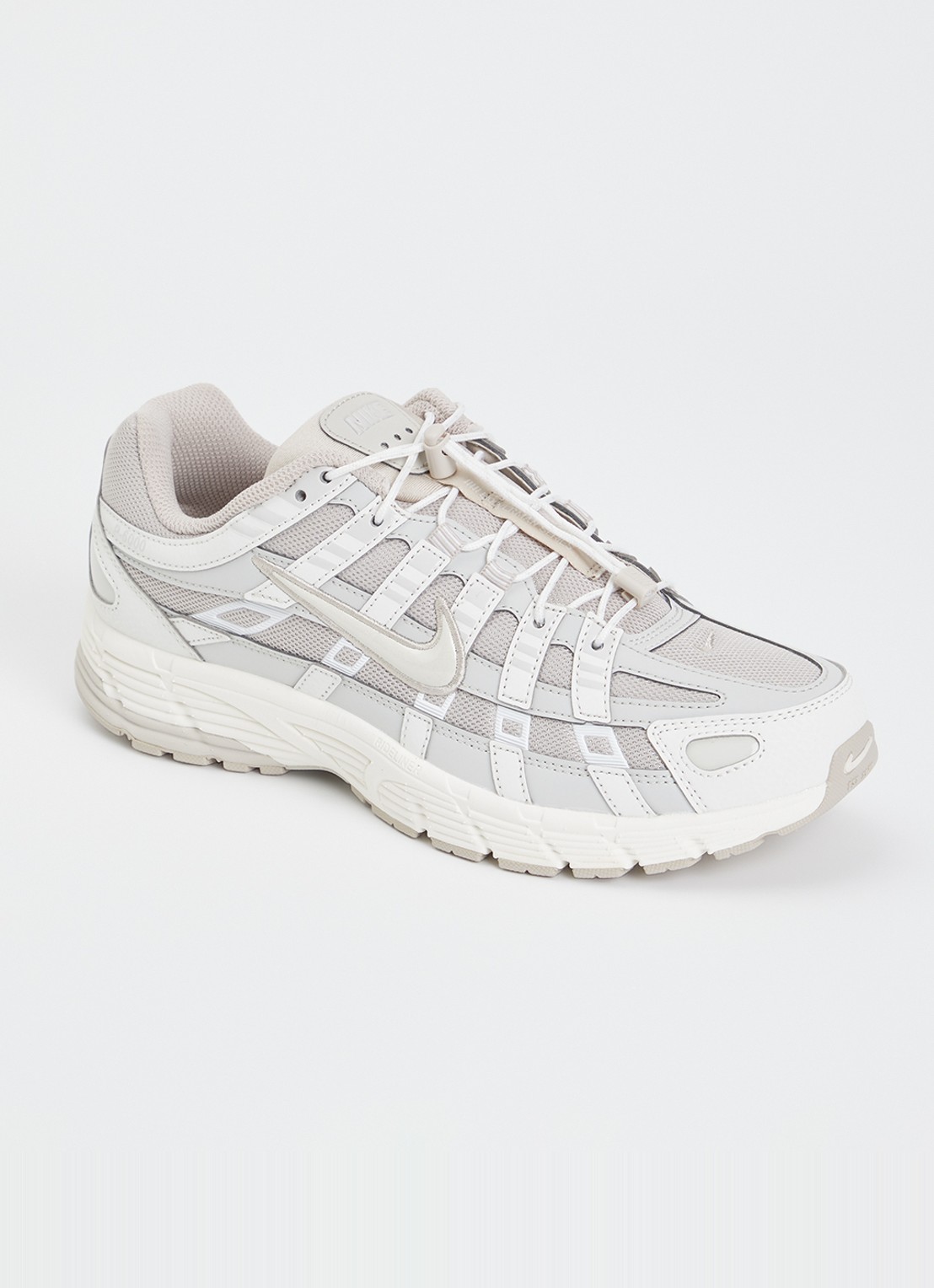 Nike P-6000 sneaker met mesh details - voorkant 2 beige