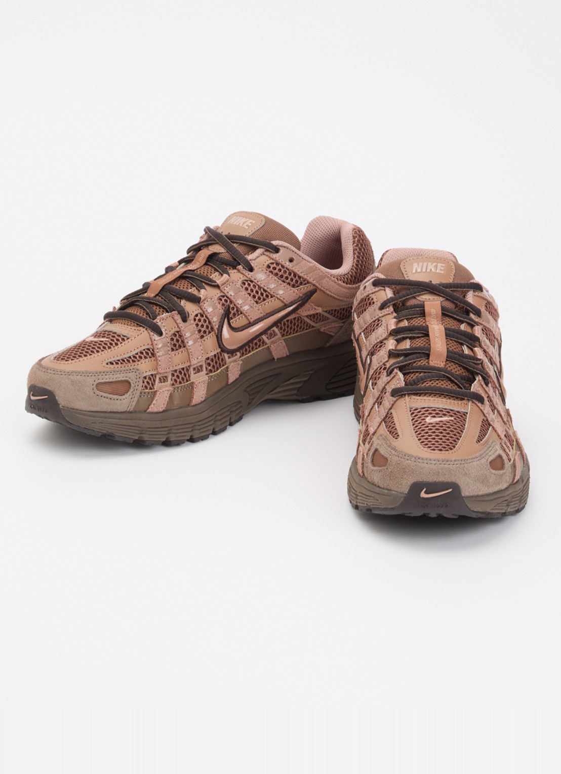 Nike P-6000 sneaker met mesh details - detail bruin