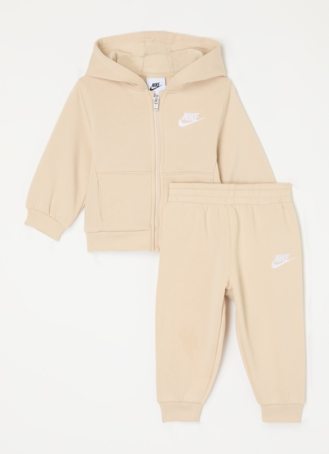 Nike Trainingspak met logoborduring 2-delig - voorkant zand