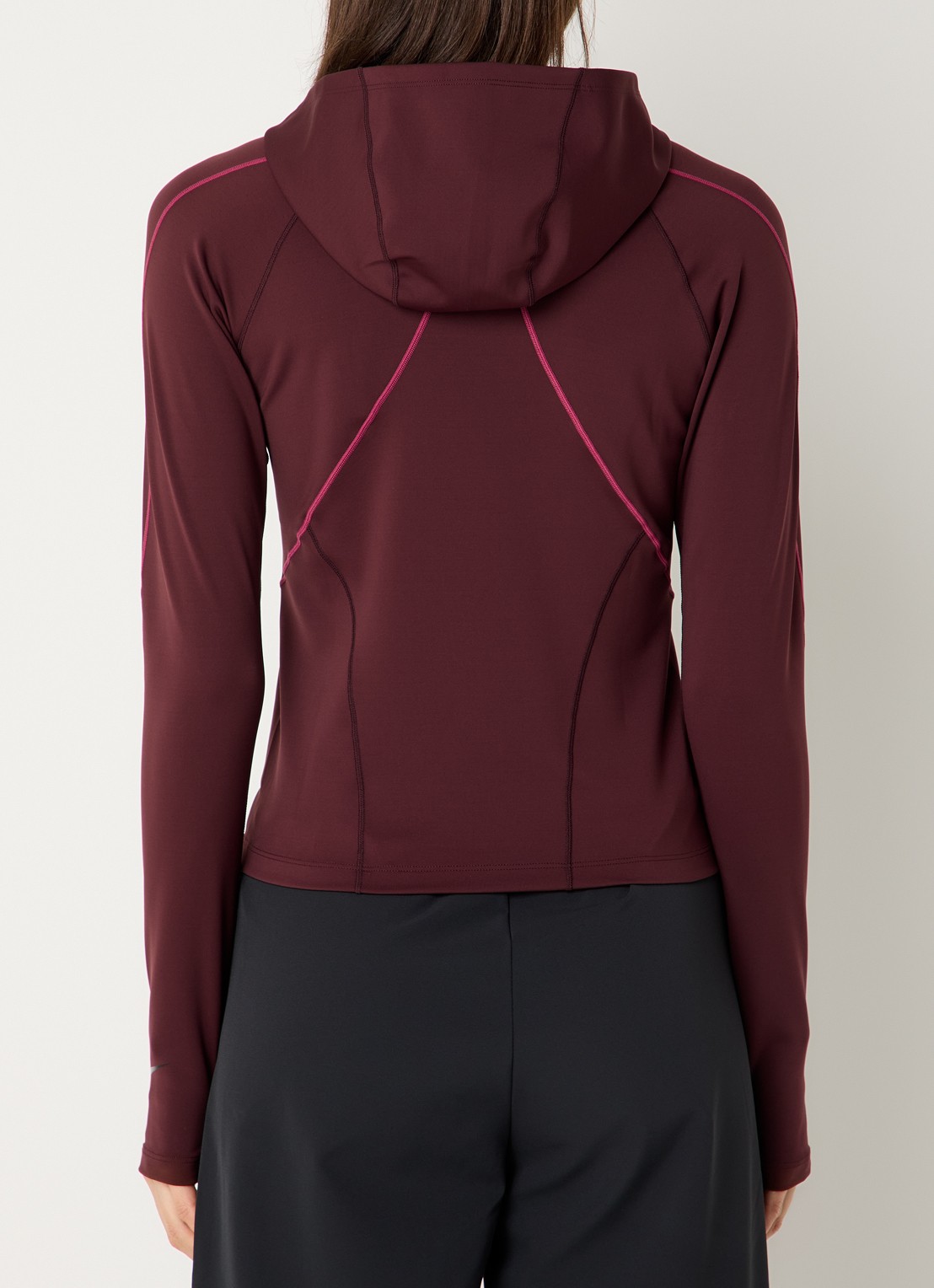 Nike Universa trainings longsleeve met capuchon - achterkant bordeauxrood