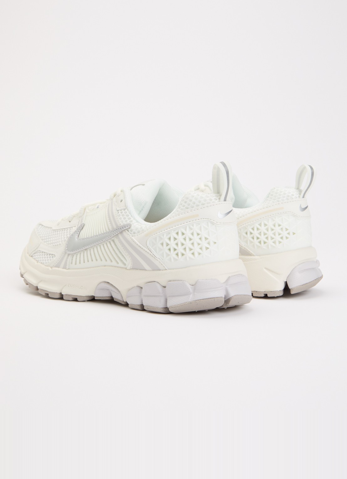Nike Vomero 5 sneaker met mesh details - achterkant 4 gebroken wit
