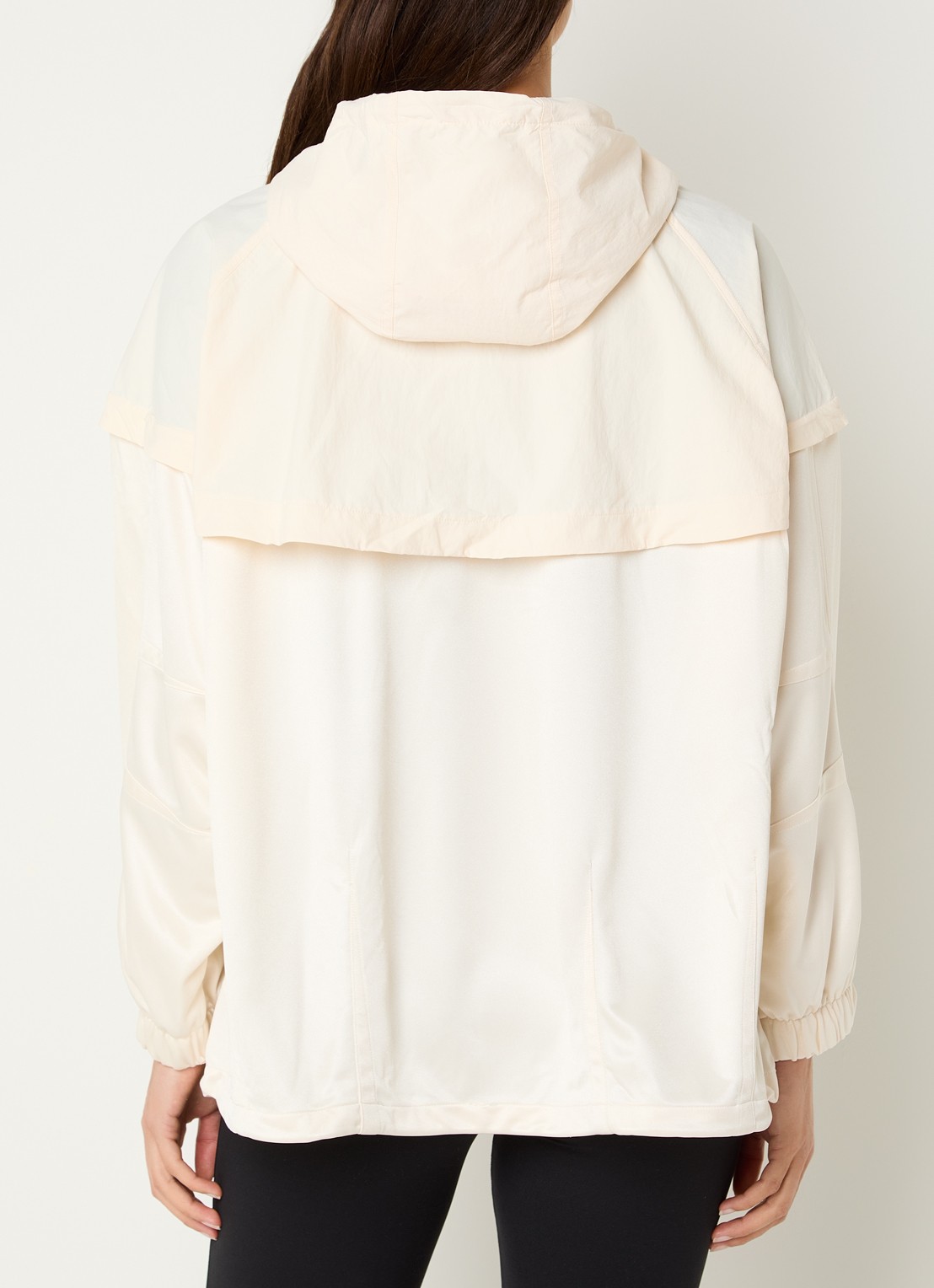 Nike Windjack van satijn met capuchon en steekzakken - achterkant 2 beige