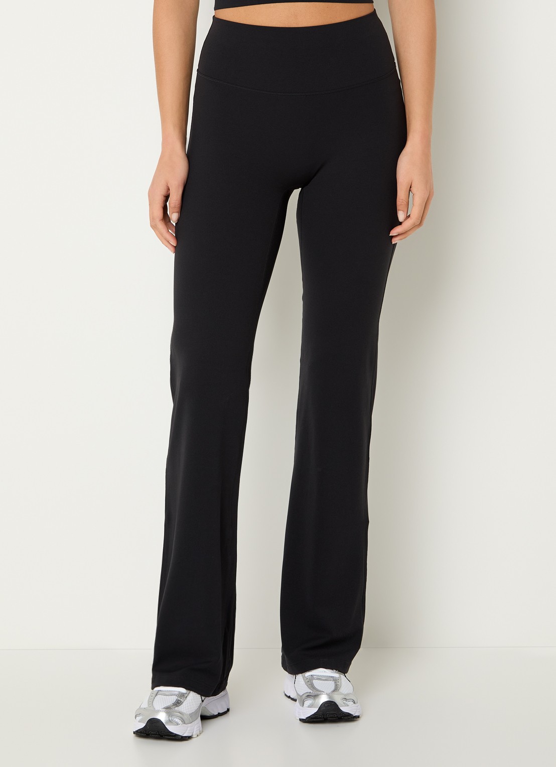 Nike Zenvy high waist flared fit legging - detail 2 zwart