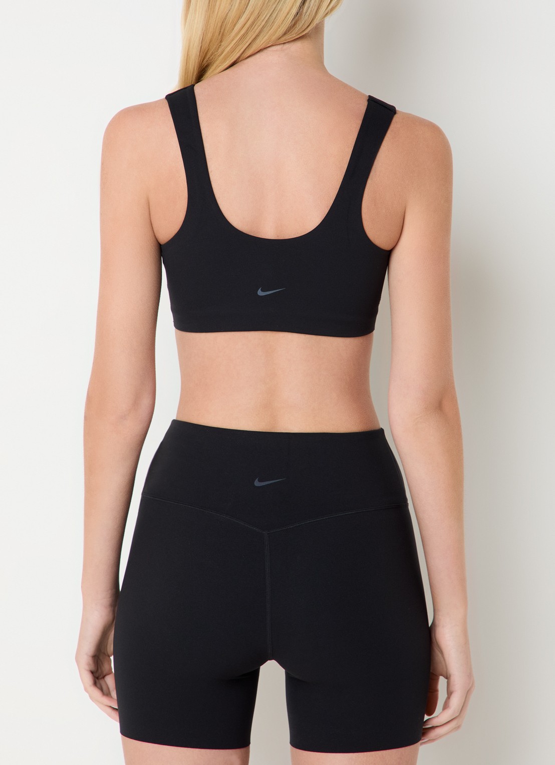 Nike Zenvy sport bh met light support en dri-FIT - achterkant 4 zwart