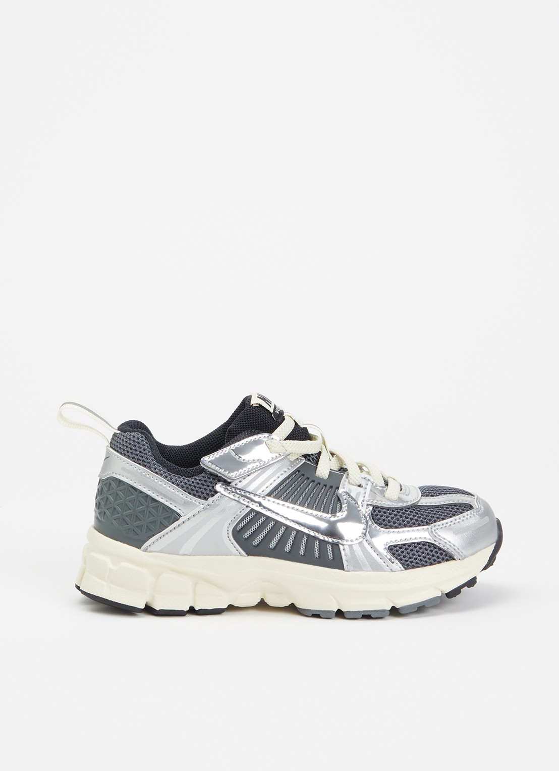 Nike Zoom Vomero 5 sneaker met mesh details - voorkant 3 zilver