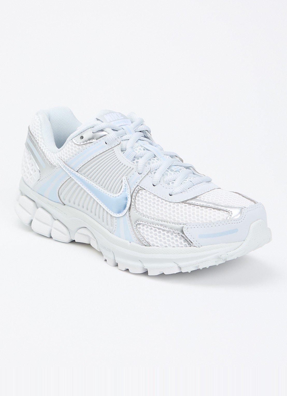 Nike Zoom Vomero 5 sneaker met mesh details - voorkant lichtblauw