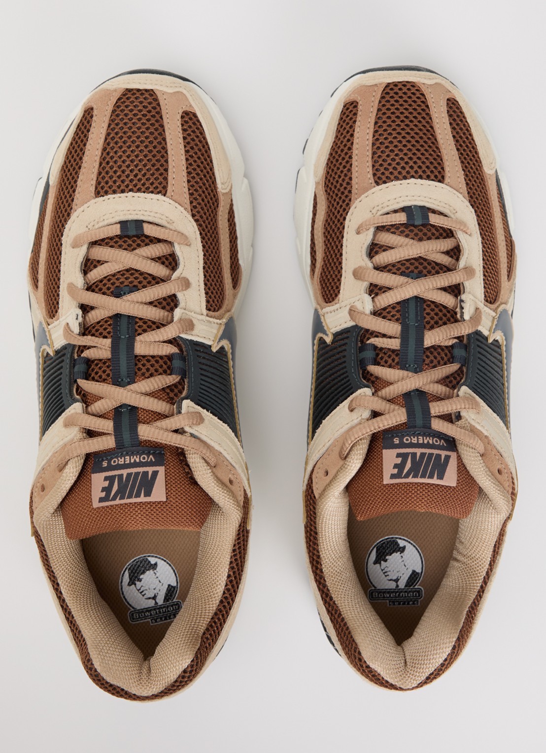 Nike Zoom Vomero 5 sneaker met mesh details - detail 4 beige