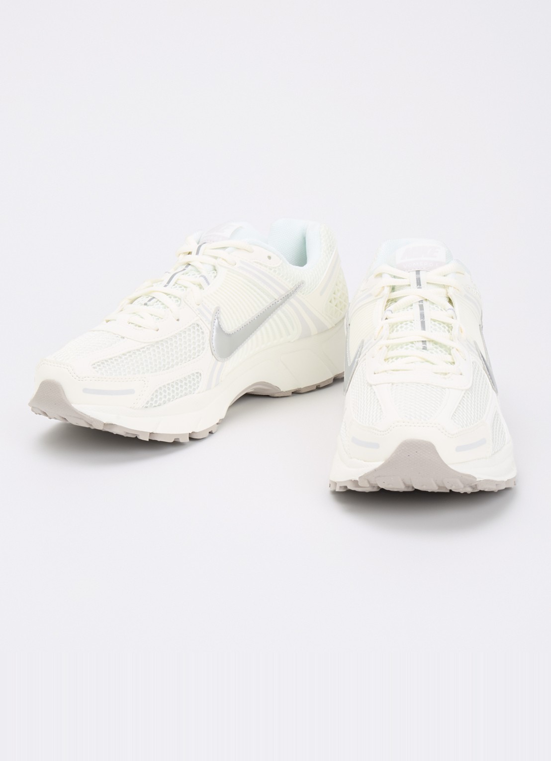 Nike Zoom Vomero 5 sneaker met mesh details - detail 3 gebroken wit