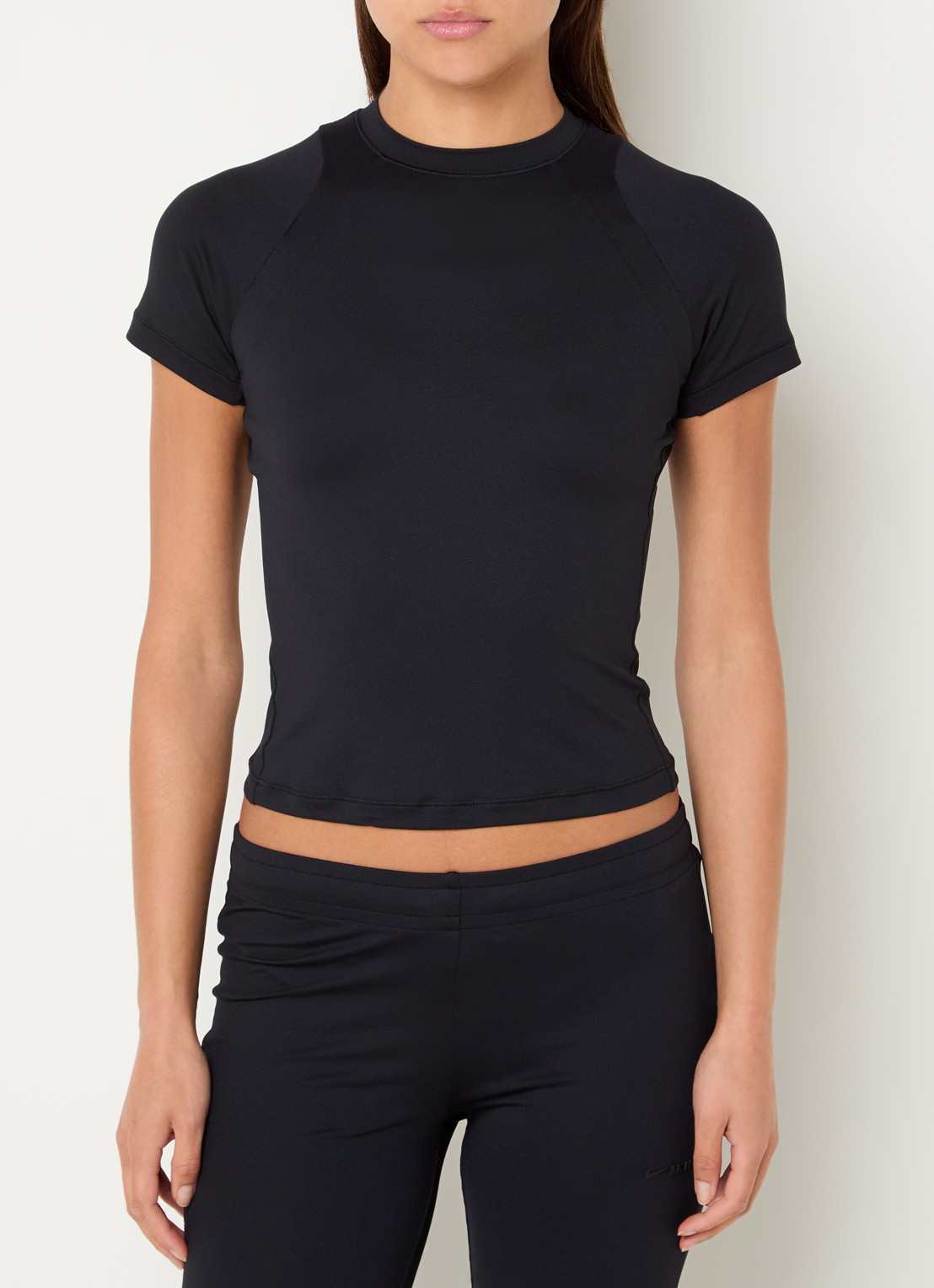 NikeSKIMS Airy cropped trainings T-shirt met stretch - detail 6 zwart