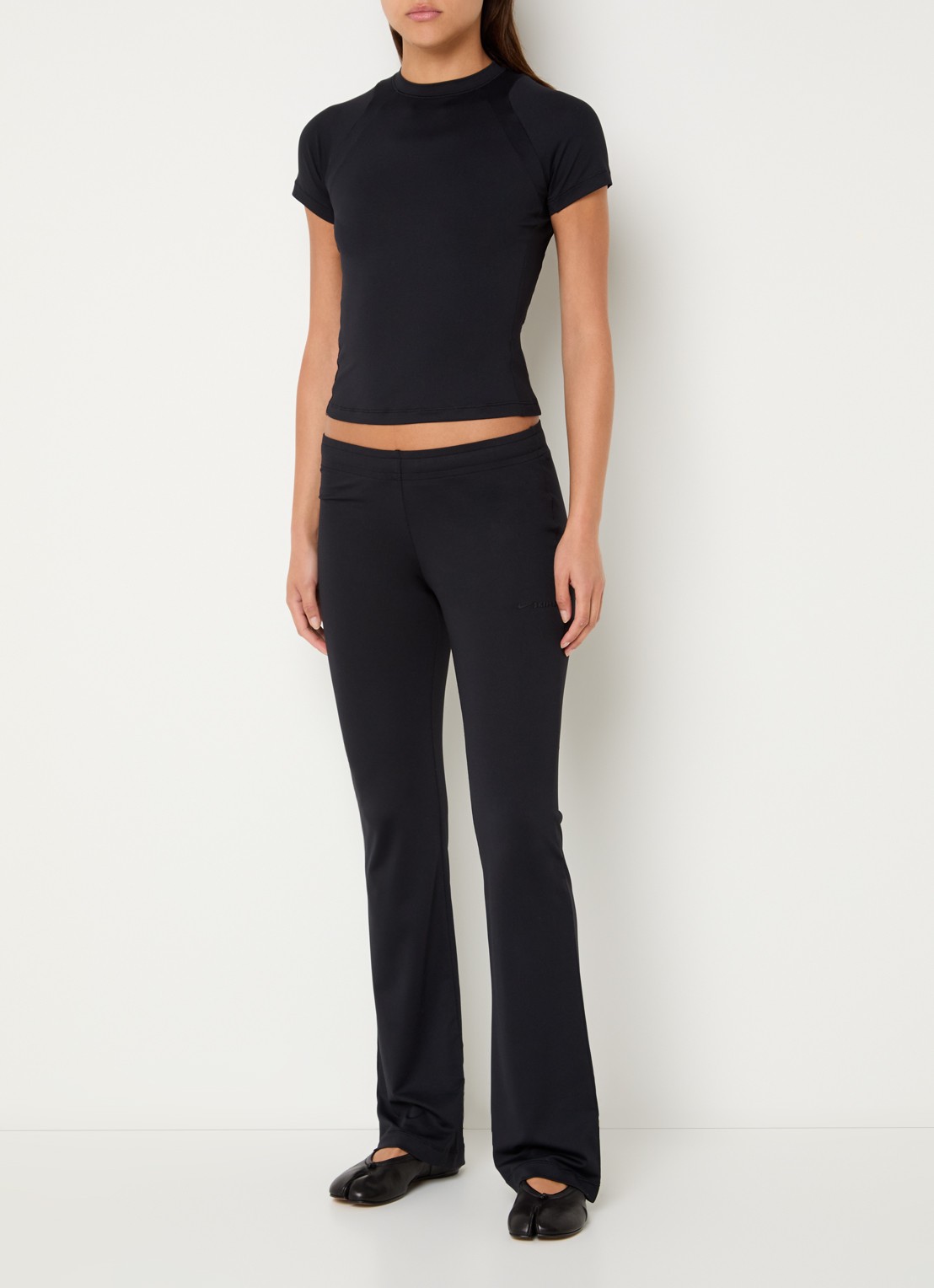 NikeSKIMS Airy cropped trainings T-shirt met stretch - voorkant 2 zwart