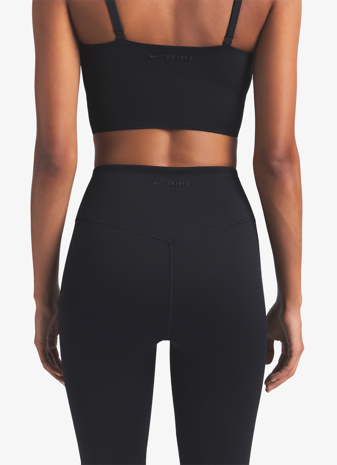 NikeSKIMS Matte high waist flared fit trainingslegging - achterkant zwart