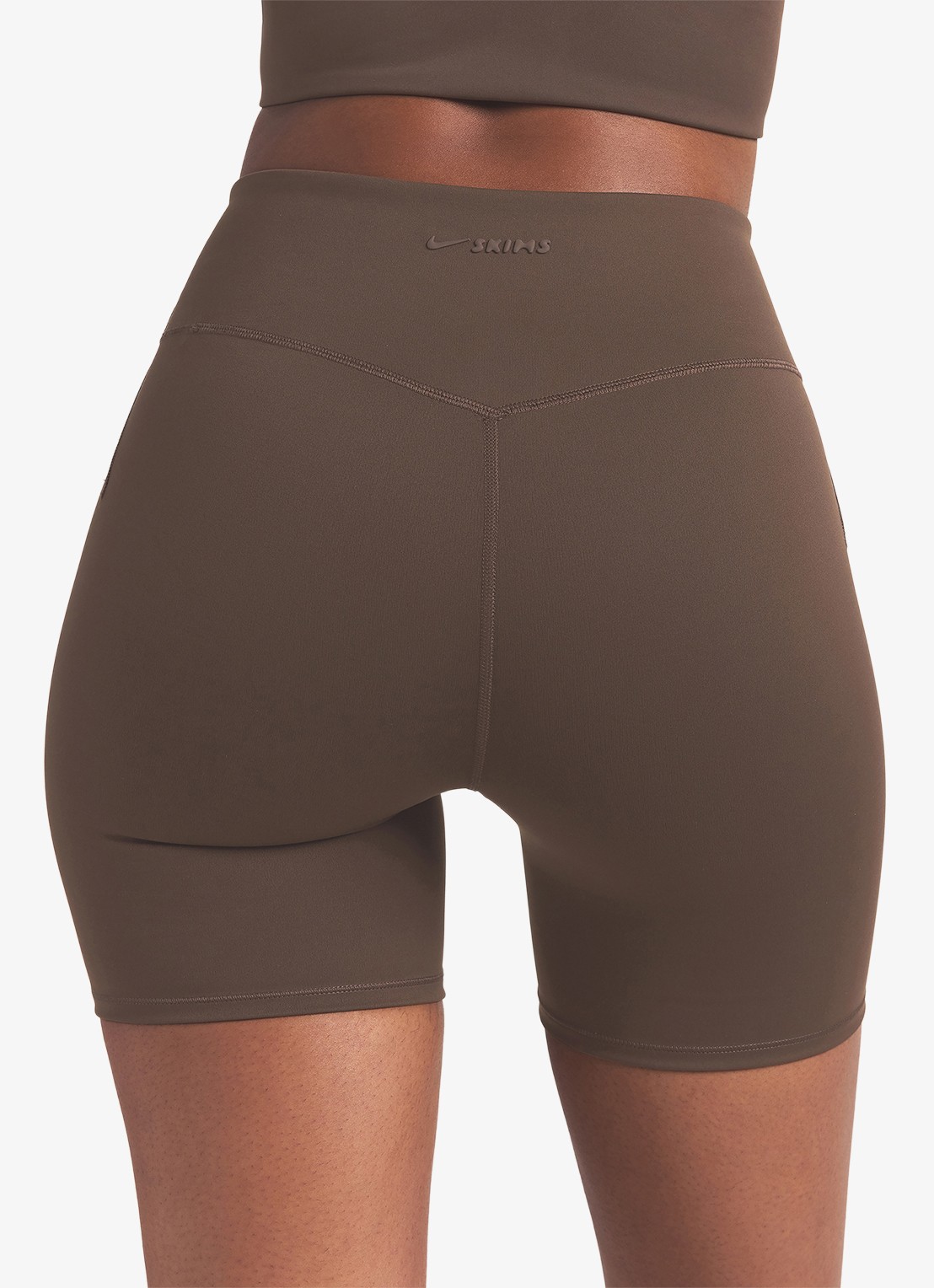 NikeSKIMS Matte high waist skinny fit korte trainingslegging - detail 5 lichtbruin