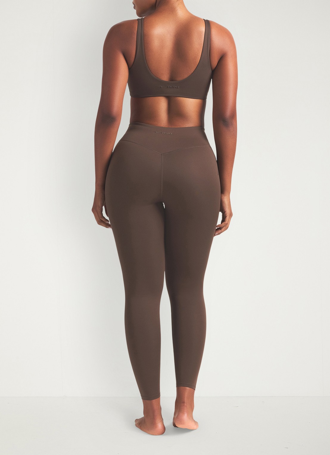 NikeSKIMS Matte high waist skinny fit trainingslegging - achterkant 5 lichtbruin