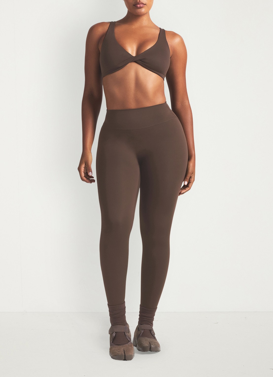 NikeSKIMS Matte high waist skinny fit trainingslegging - voorkant 7 lichtbruin