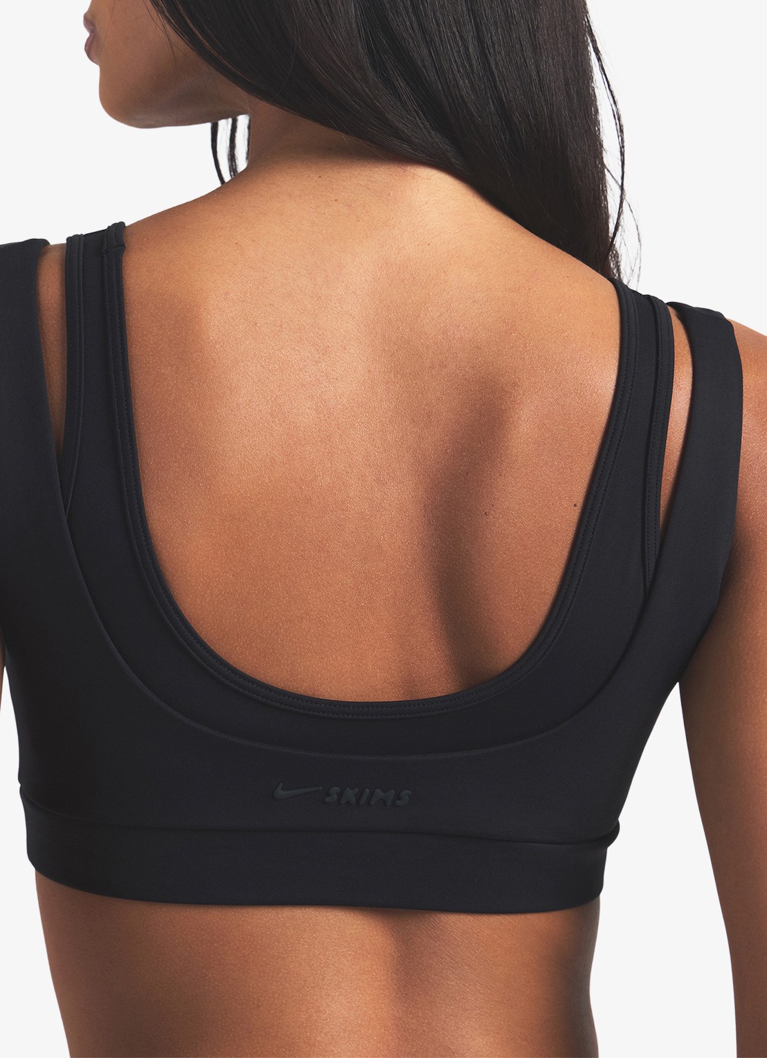 NikeSKIMS Matte sport bh met light support - achterkant 9 zwart