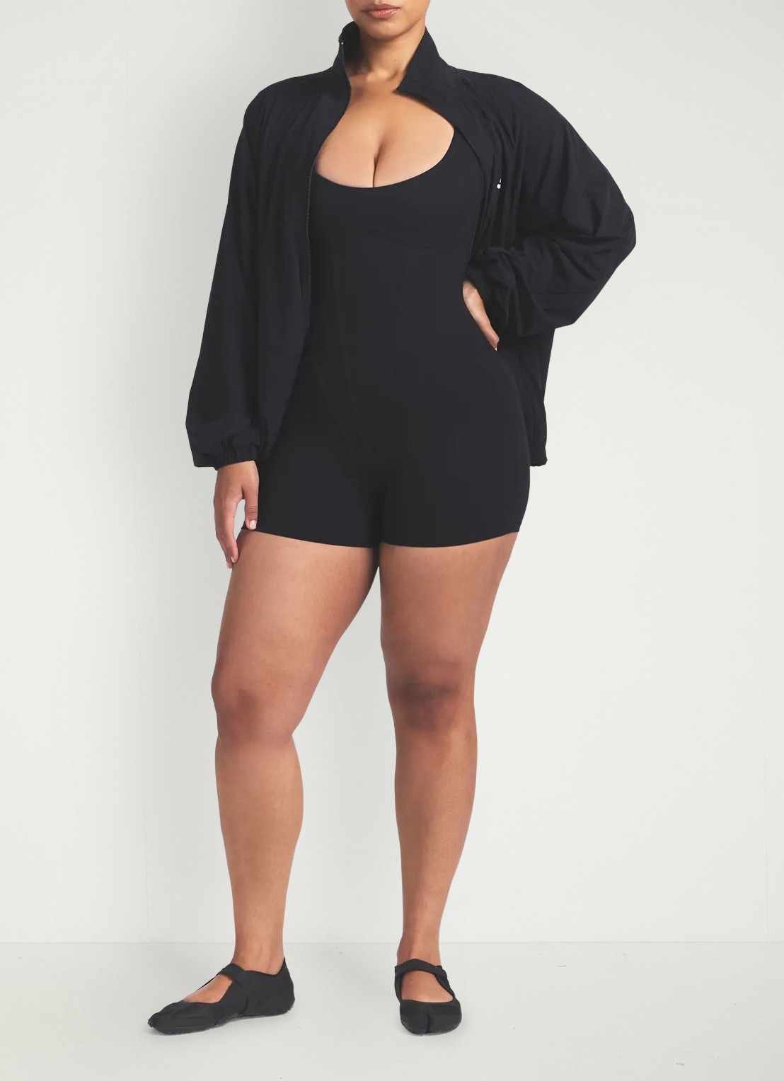 NikeSKIMS Matte sport bodysuit met logo - voorkant 4 zwart