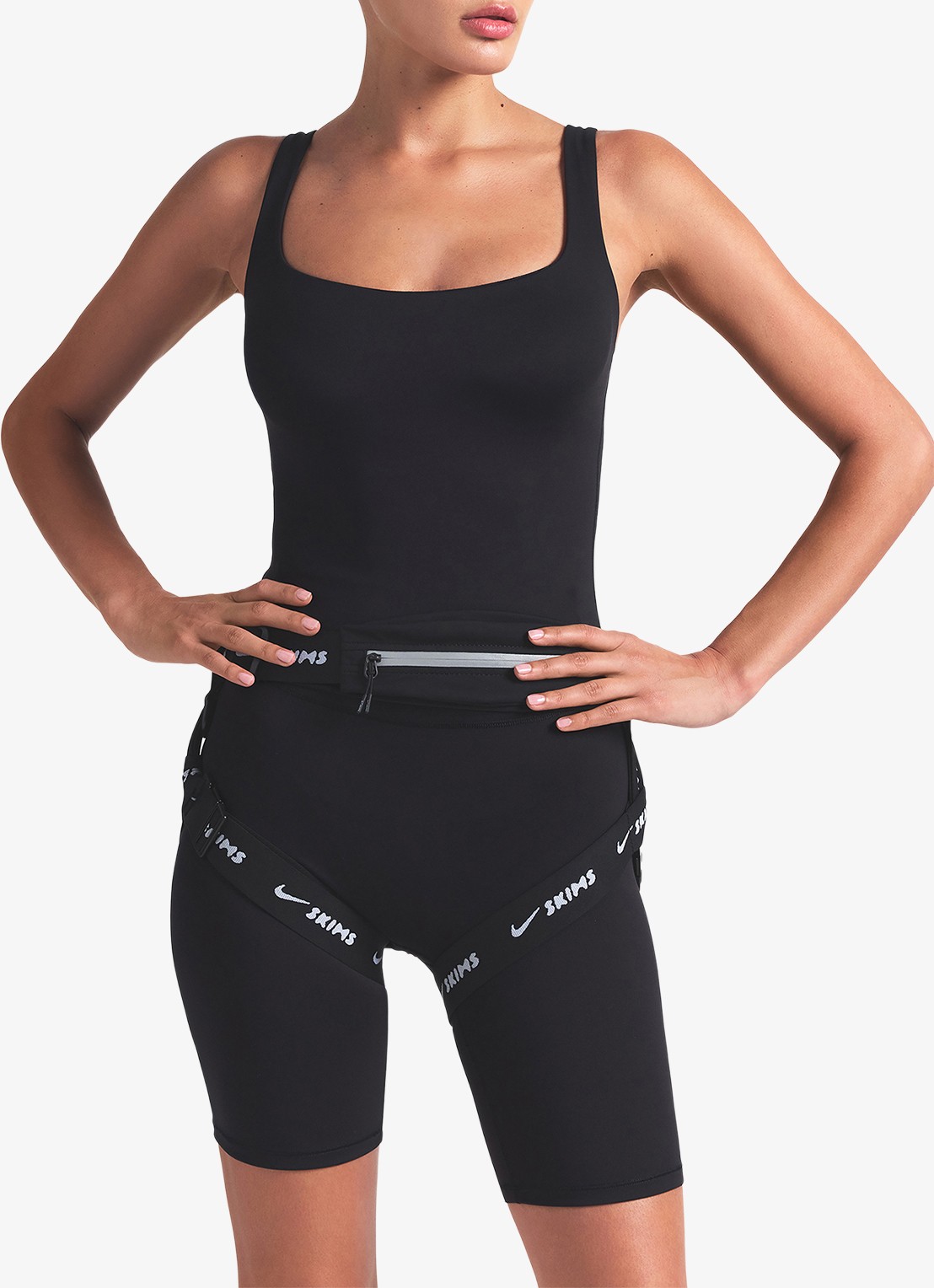 NikeSKIMS Matte trainings crop top met stretch - detail 4 zwart