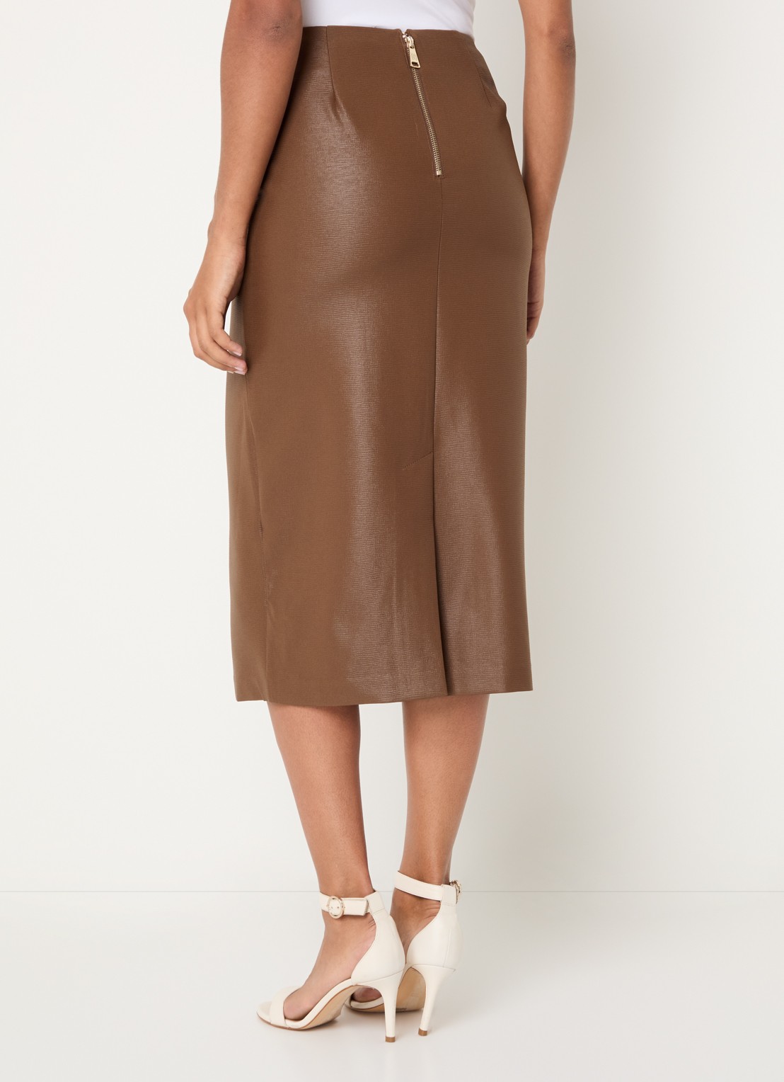 NIKKIE Aelena midi rok van imitatieleer met split - achterkant cognac