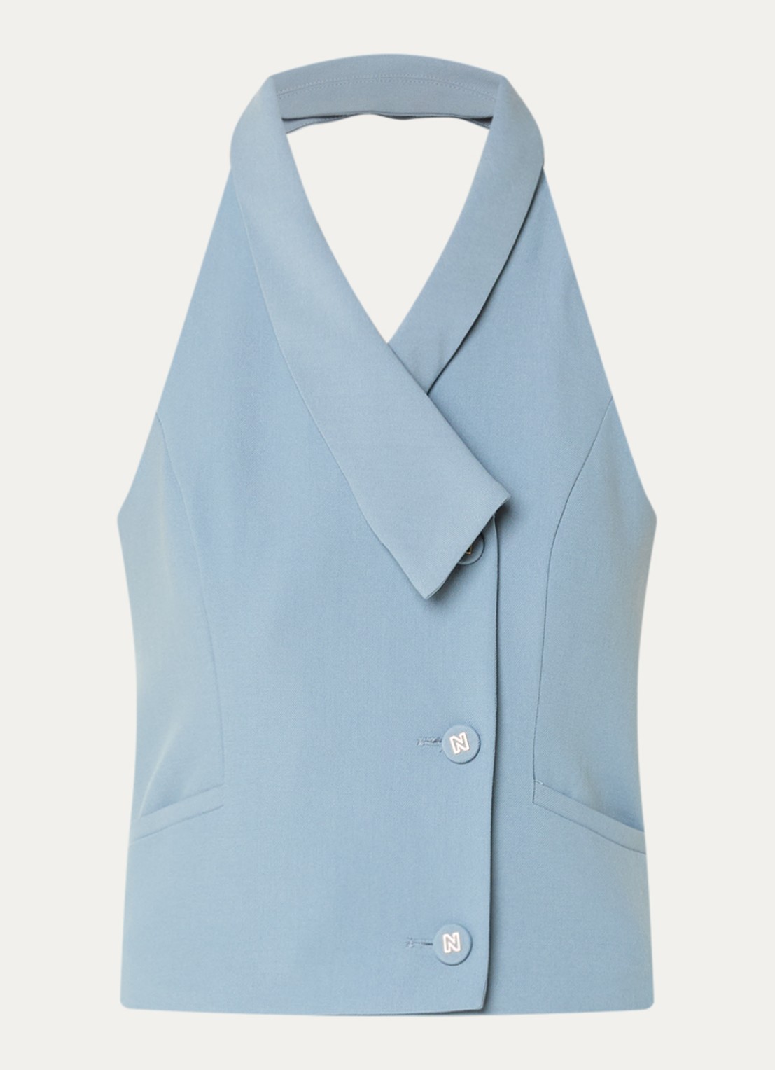 NIKKIE Alani mouwloze blazer met paspelzakken - voorkant 3 lichtblauw