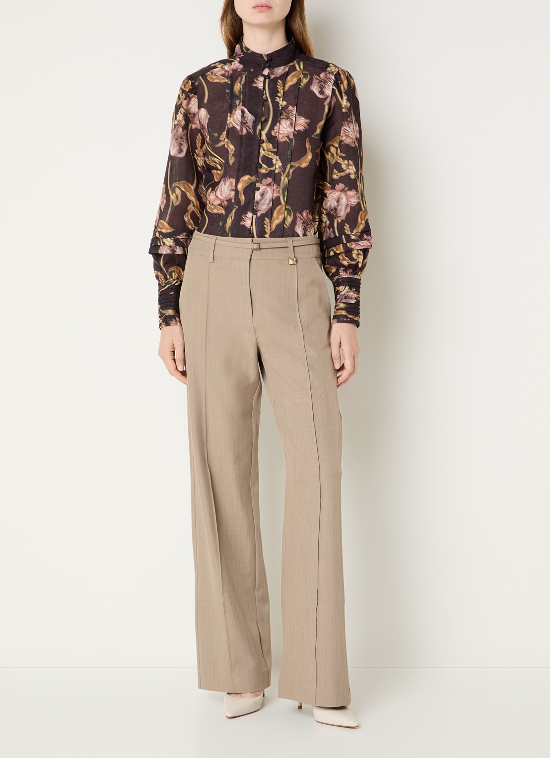NIKKIE Apillone blouse met print - voorkant 3 donkerbruin