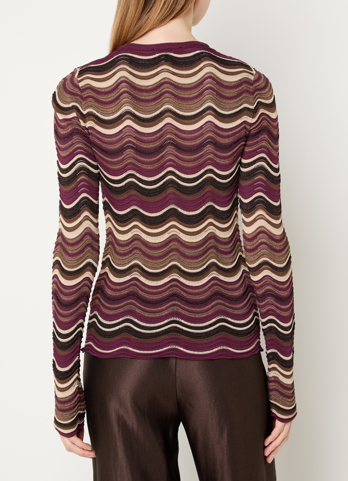 NIKKIE Arlla top met ingebreid patroon en lurex - achterkant 2 aubergine
