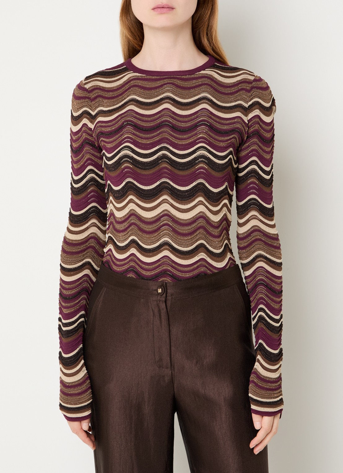 NIKKIE Arlla top met ingebreid patroon en lurex - detail aubergine