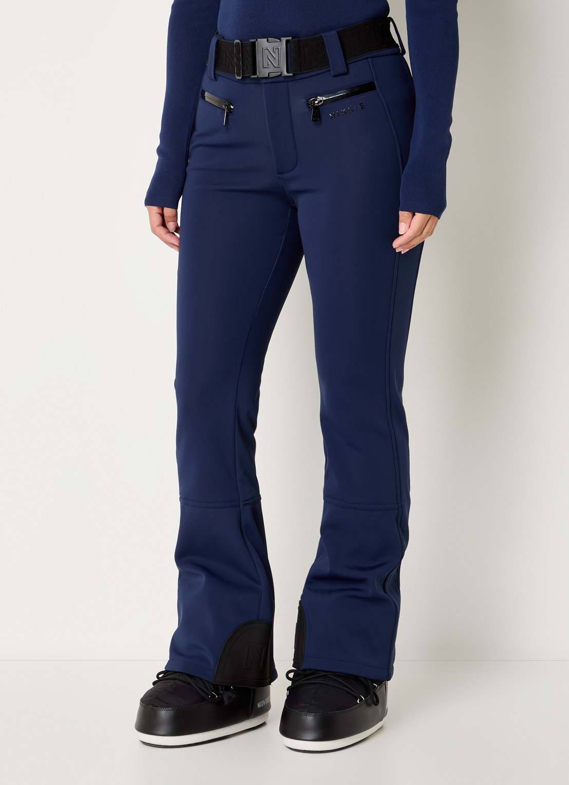 NIKKIE Grace high waist flared fit skibroek met ceintuur - detail 4 donkerblauw