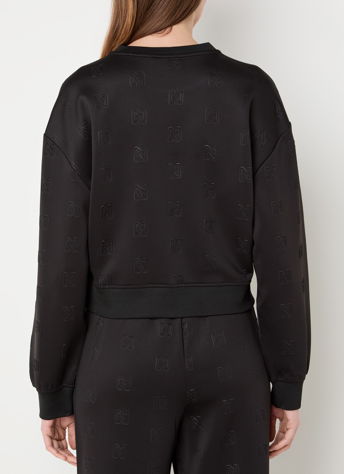 NIKKIE Inverell sweater met 3D logoprint - achterkant 3 zwart