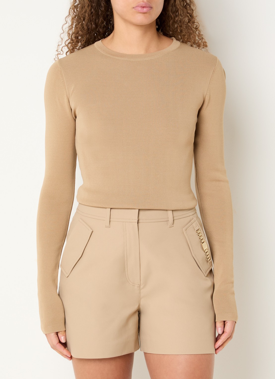NIKKIE Jolie fijngebreide longsleeve met stretch - detail 2 camel