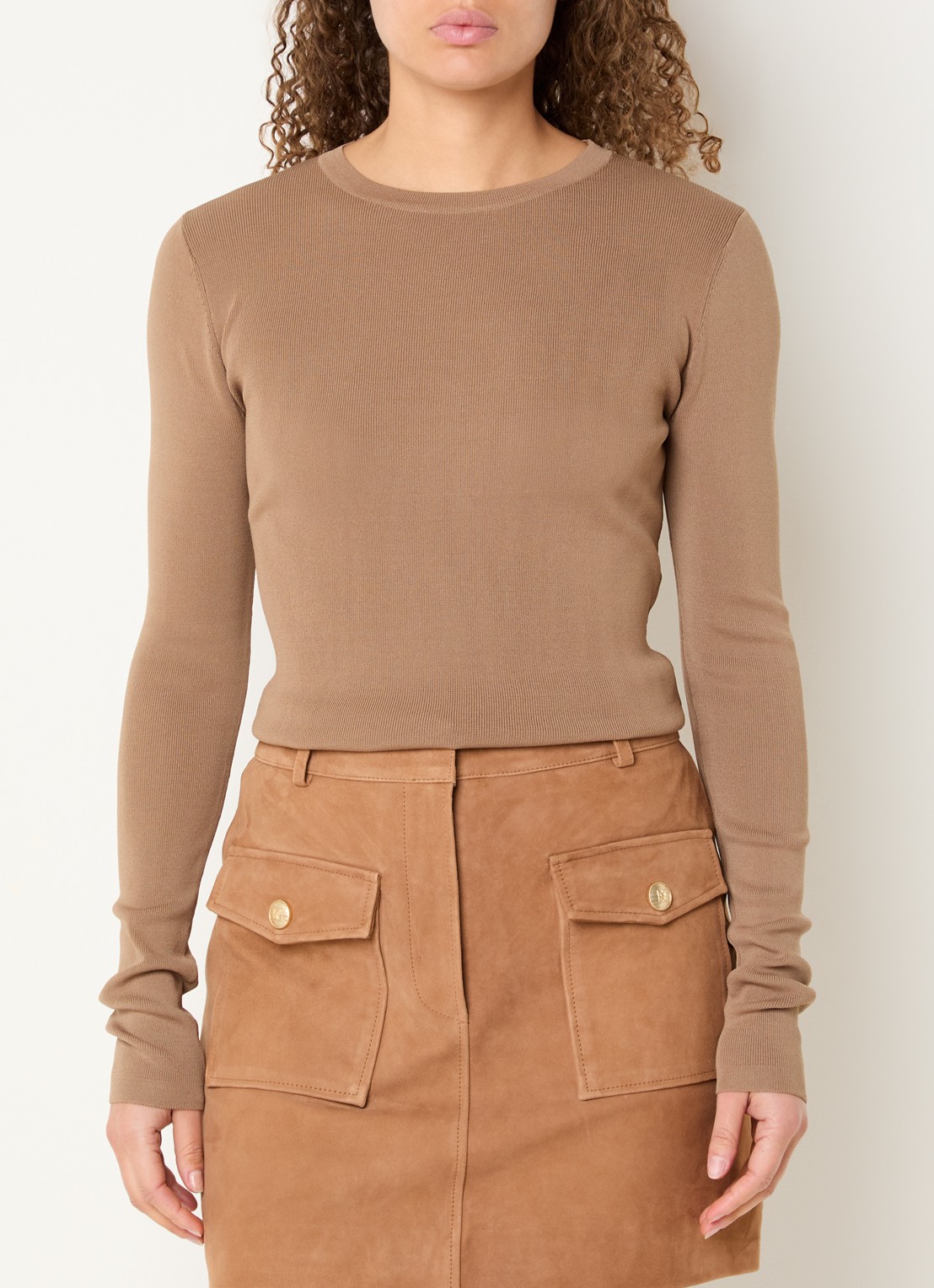 NIKKIE Jolie fijngebreide longsleeve met stretch - detail 4 lichtbruin