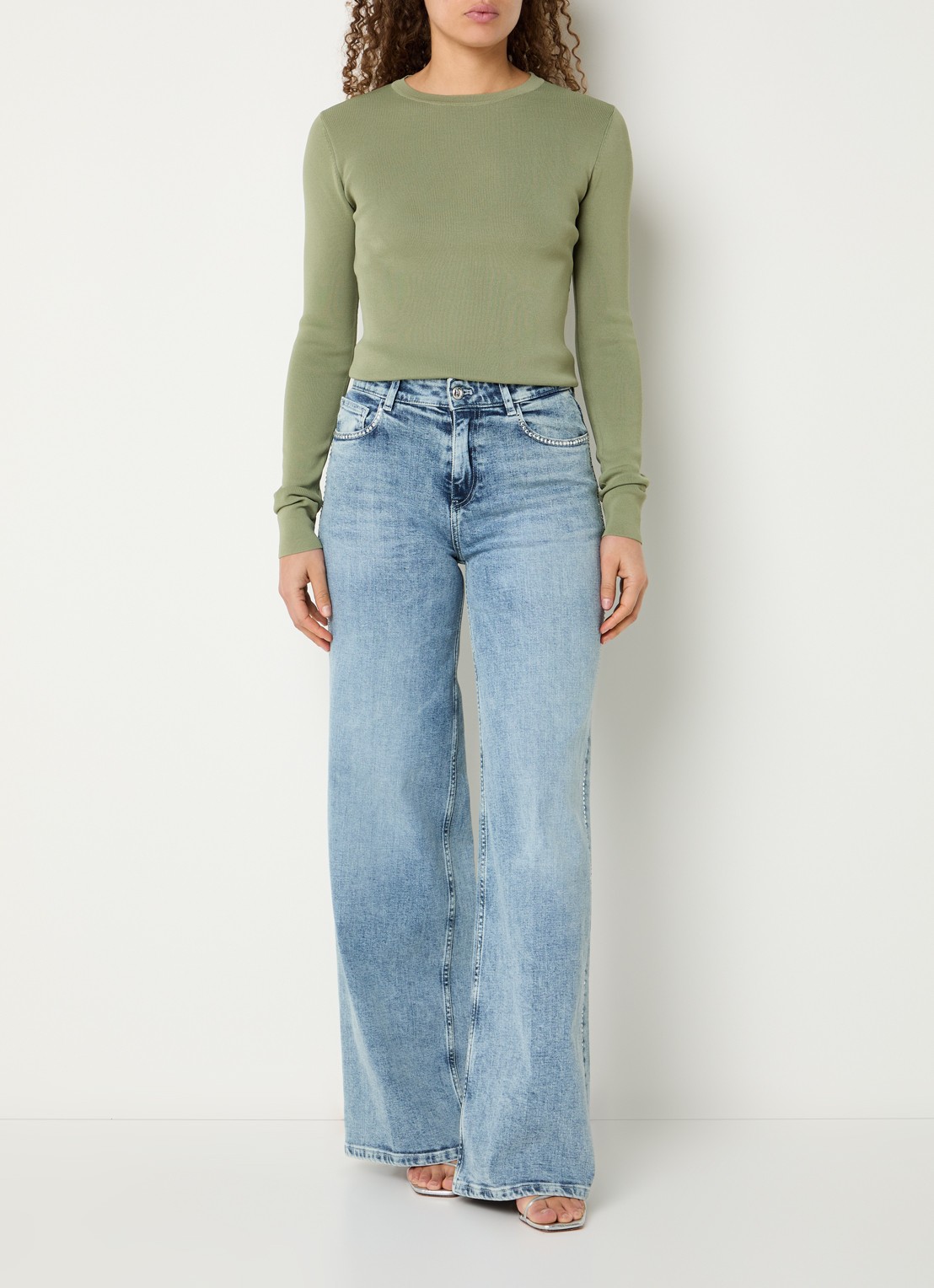 NIKKIE Jolie fijngebreide longsleeve met stretch - voorkant 2 lichtgroen