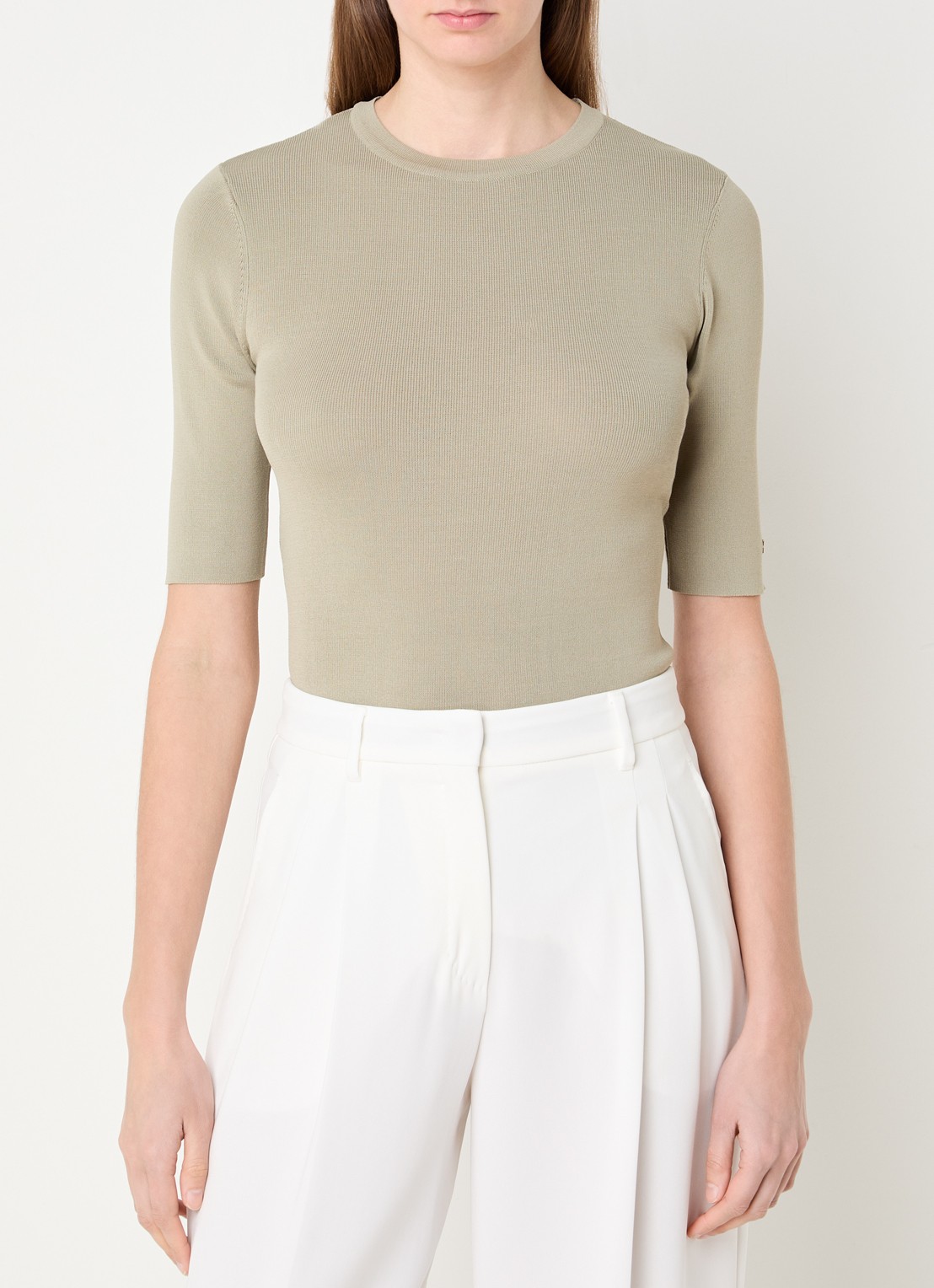 NIKKIE Jolie top met ronde hals - detail 2 khaki