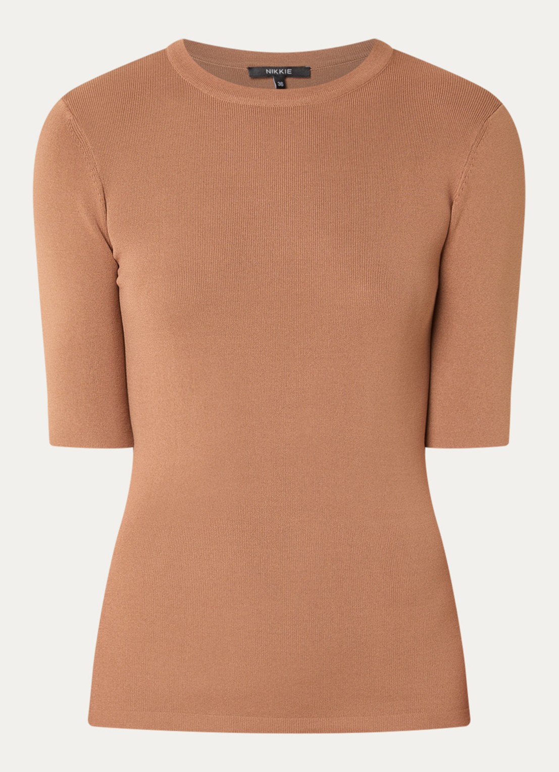 NIKKIE Jolie top van stretchjersey met korte mouw - voorkant 2 cognac